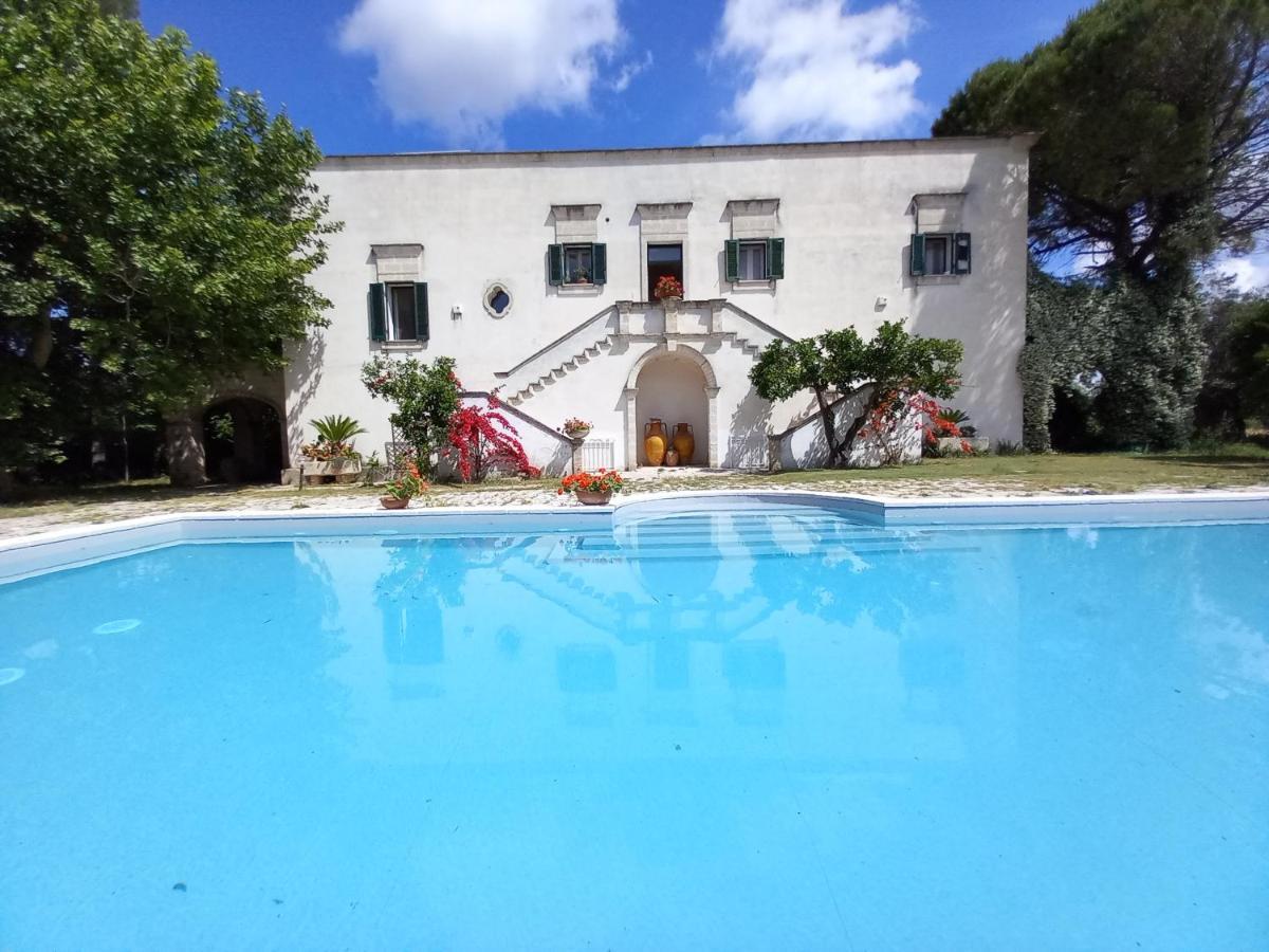 Masseria Incantamento Suite Bouganville Latiano Bagian luar foto