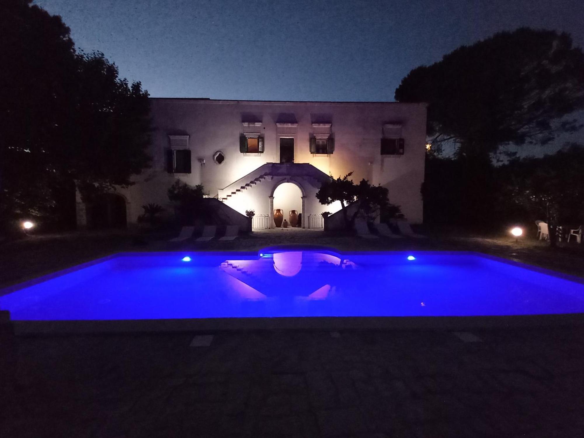 Masseria Incantamento Suite Bouganville Latiano Bagian luar foto